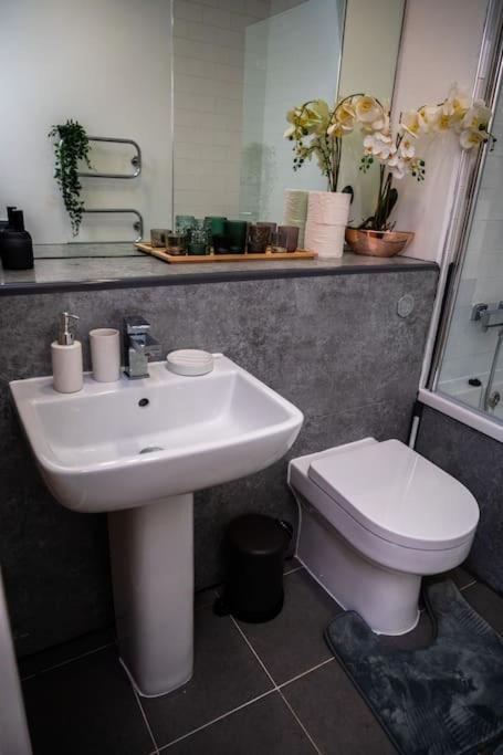 2 Bed Apt In Leeds City Centre Екстериор снимка